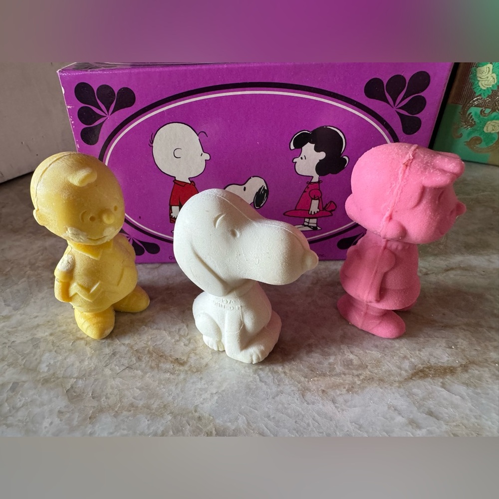 Avon Peanuts Gang Soaps